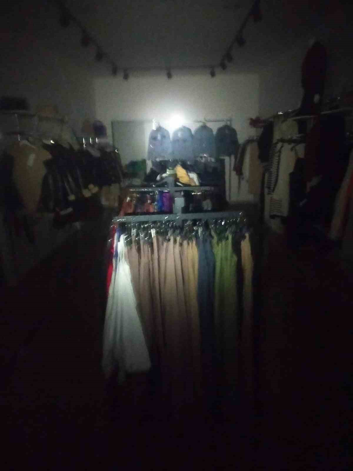 Yangına giden itfaiye ekipleri iftarı olay yerinde yaptı 