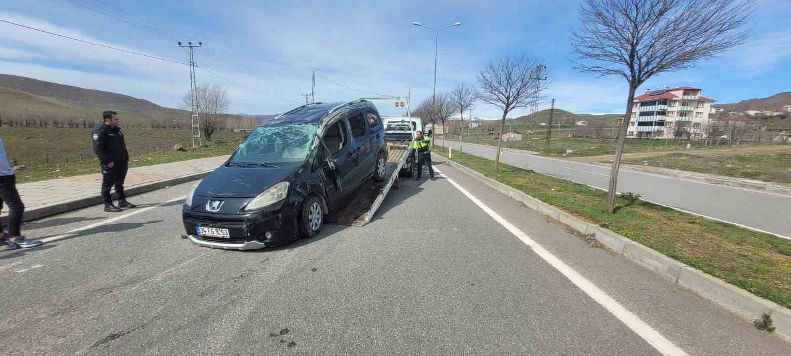 Bingöl’de trafik kazası: 5 yaralı
