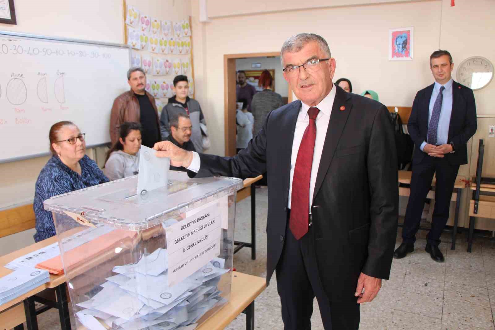 Amasya sandık başında
