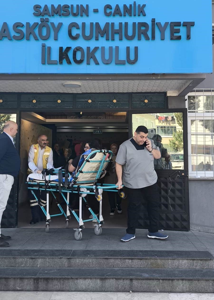 Ambulanslarla sandığa giderek oy kullandılar