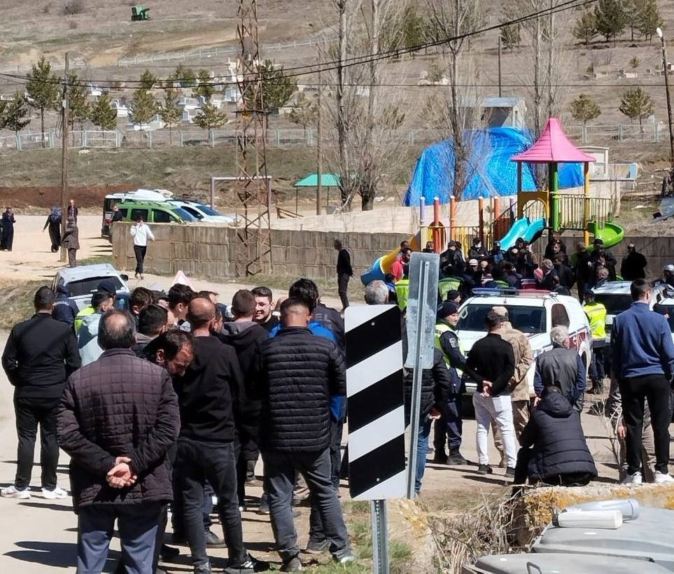 Bayburt’ta muhtarlık seçimi kavgası: 1 yaralı