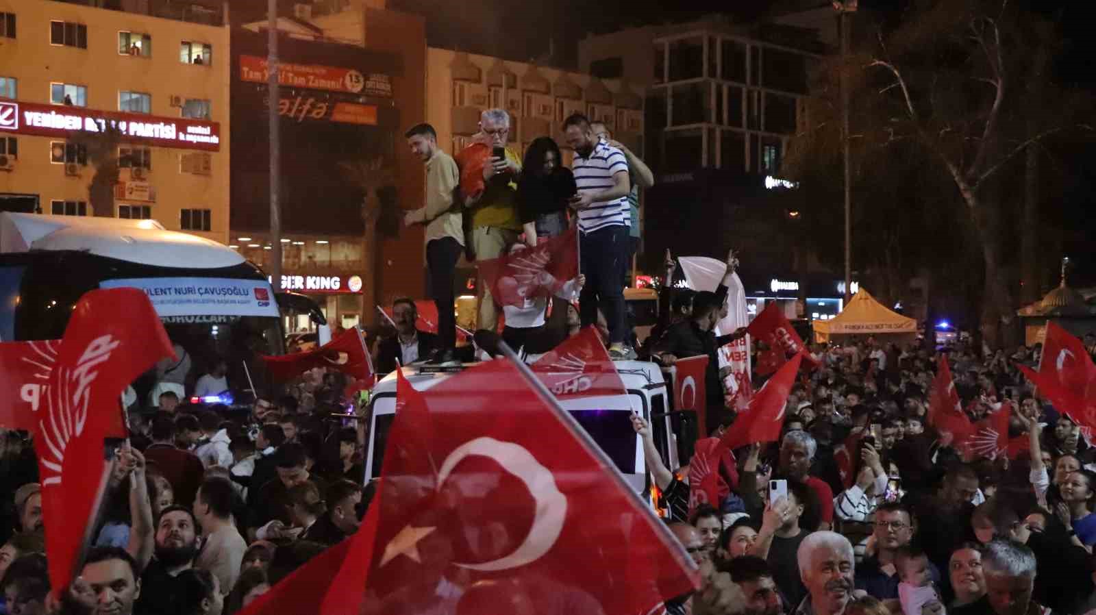 CHP’li Doğan ve Ertemur seçim sonuçlarını kutlamaya başladı