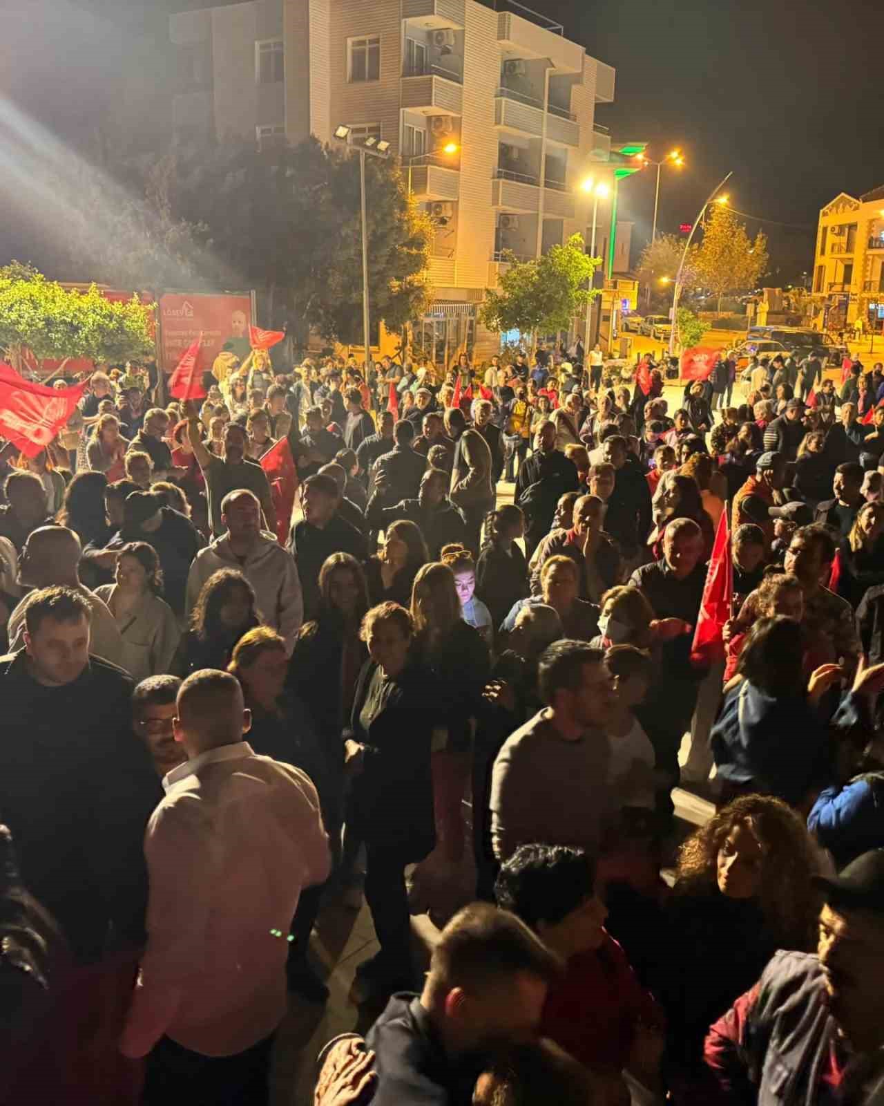 Dat&ccedil;a&rsquo;da CHP Adayı Kurt kazandı
