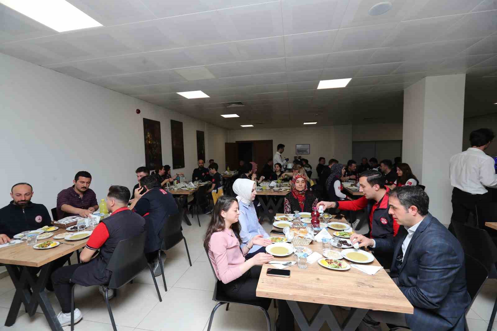 Vali Aksoy GAMER personeli ile iftar yaptı