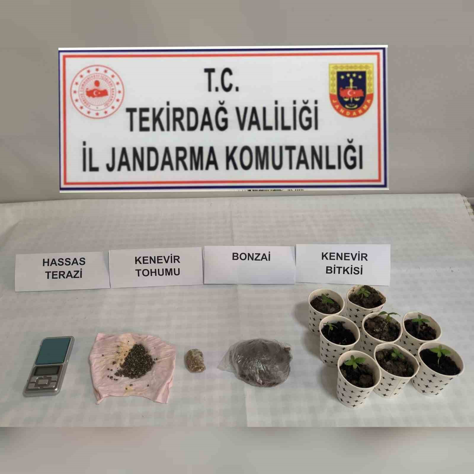 Karton bardakta ekili kenevir ele ge&ccedil;irildi
