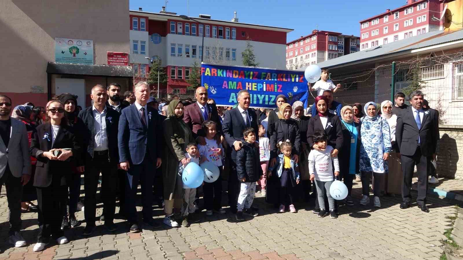 Bingöl’de otizm farkındalık yürüyüşü