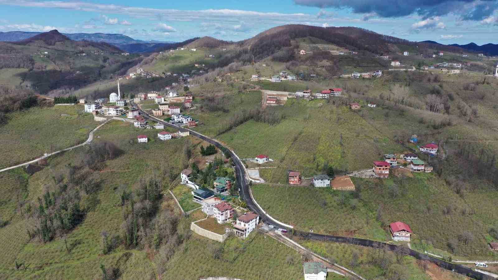 Ordu B&uuml;y&uuml;kşehir, sıcak asfalt &ccedil;alışmalarını s&uuml;rd&uuml;r&uuml;yor
