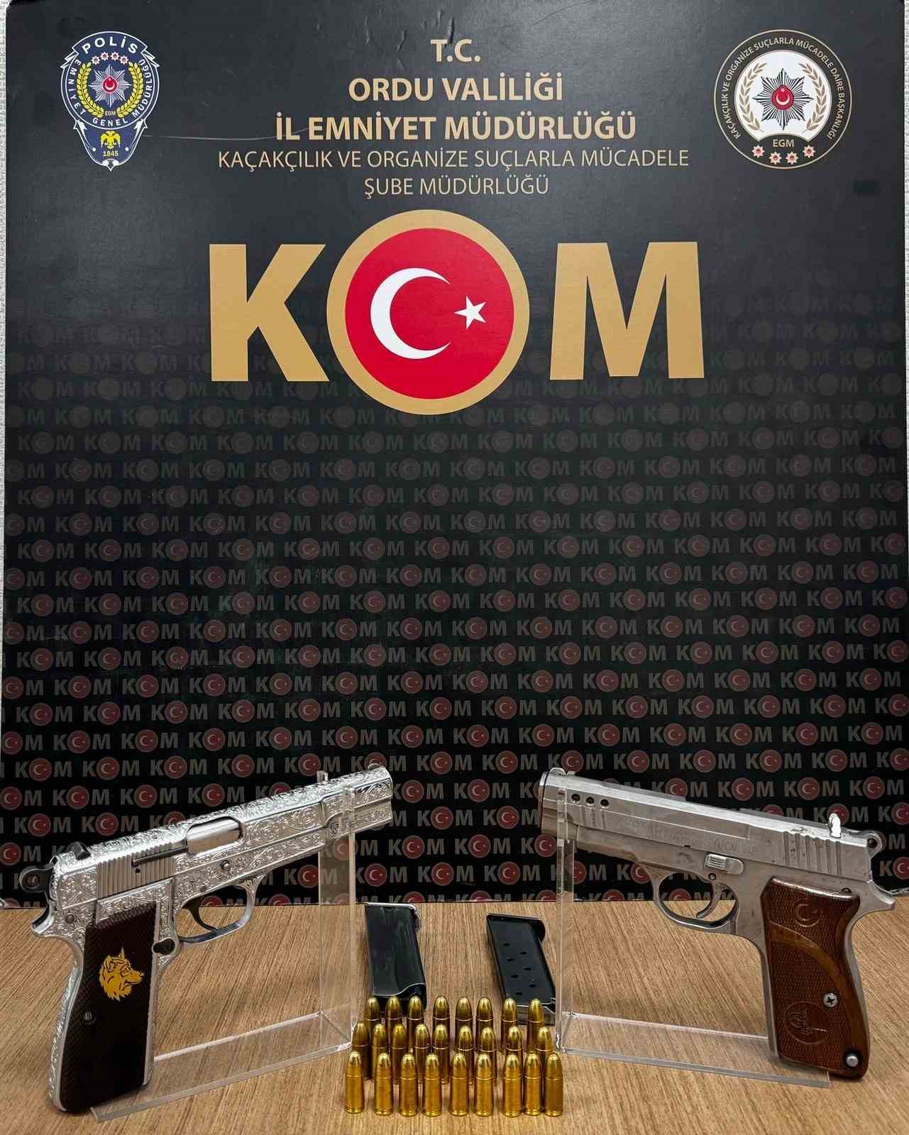 Ordu’da 2 adet ruhsatsız tabanca ele geçirildi