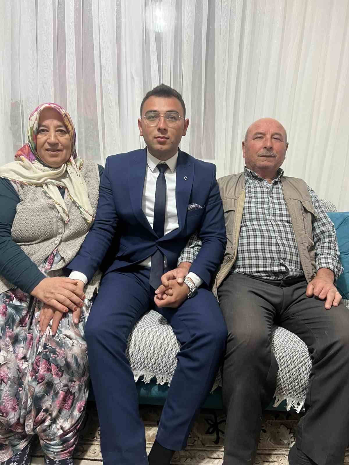Üniversite öğrencisiydi, belediye başkanı oldu