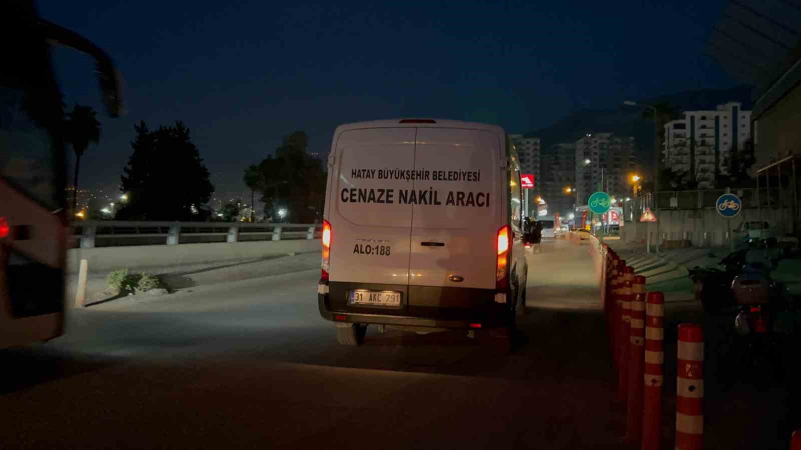 Hatay’da bir kişi kaldırımda ölü bulundu
