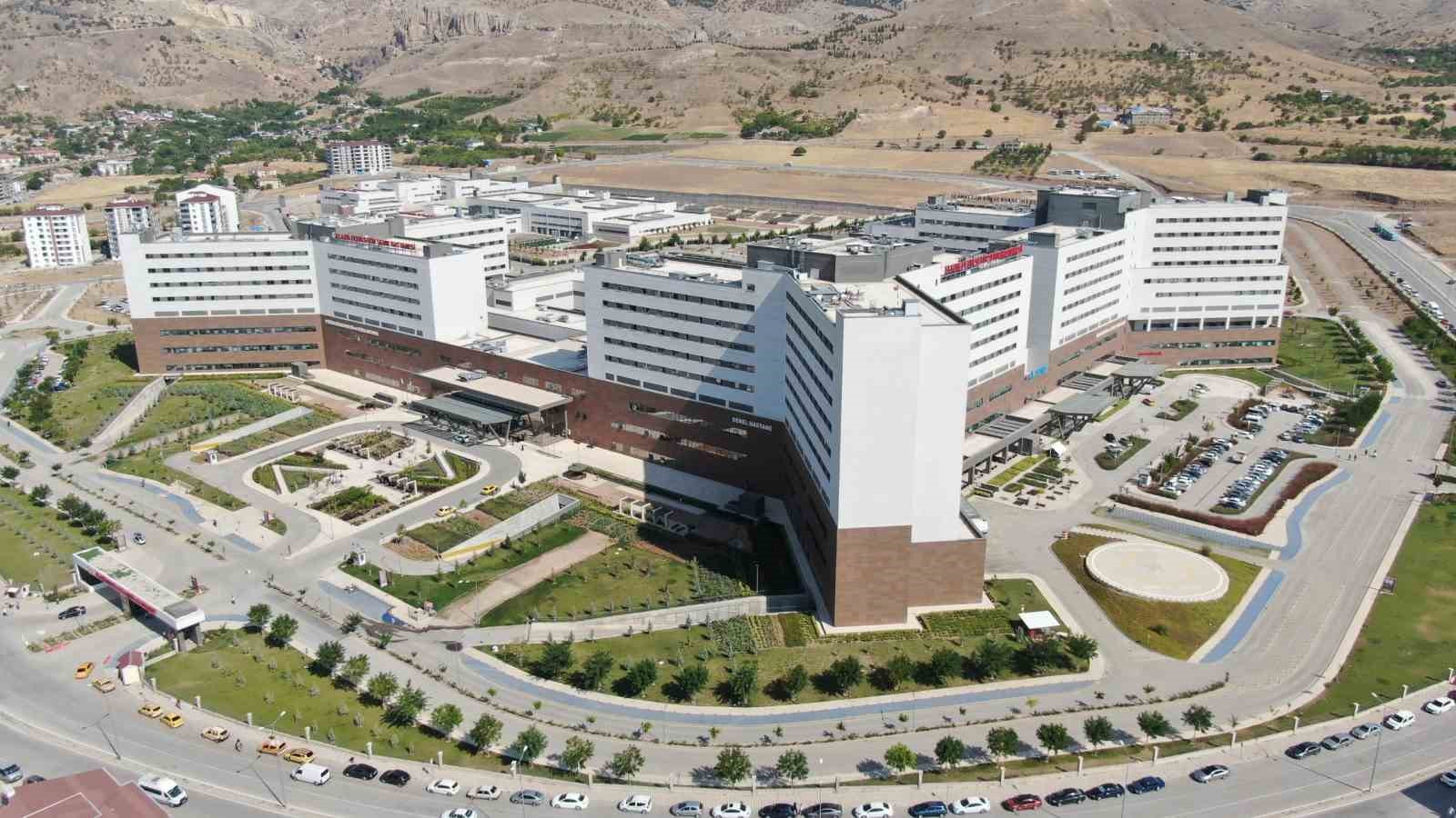 Fethi Sekin Şehir Hastanesi obezite cerrahisinde üs oluyor
