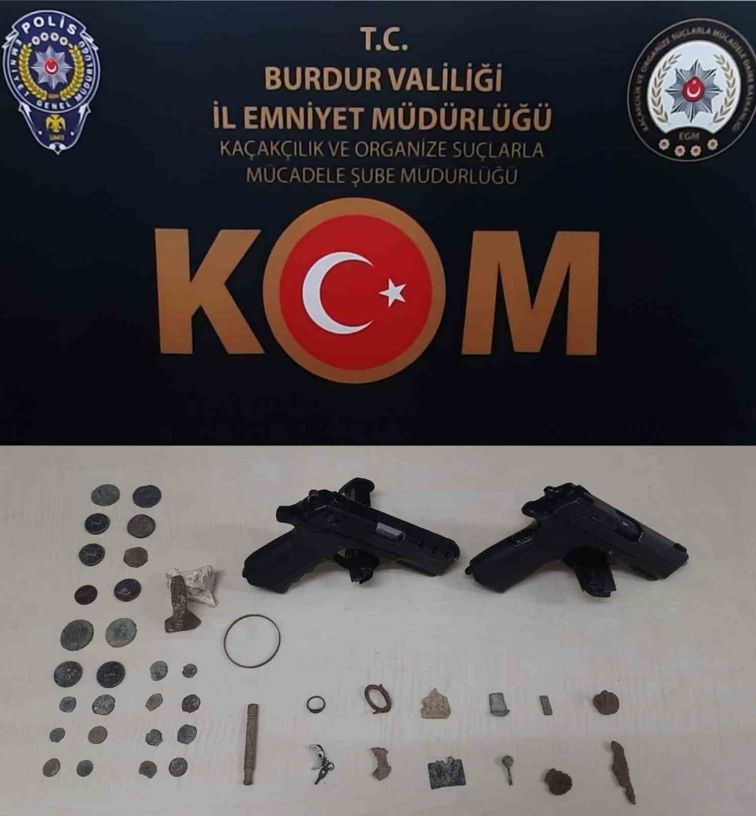 Burdur’da tarihi eser operasyonunda 42 parça eser ele geçirildi