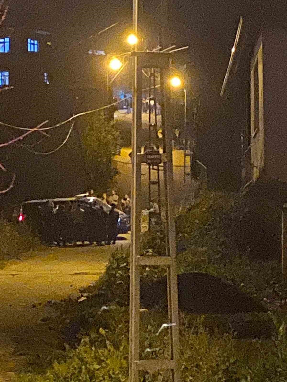 Eski muhtar ile yeni muhtar taraftarları kavga etti; 5 yaralı
