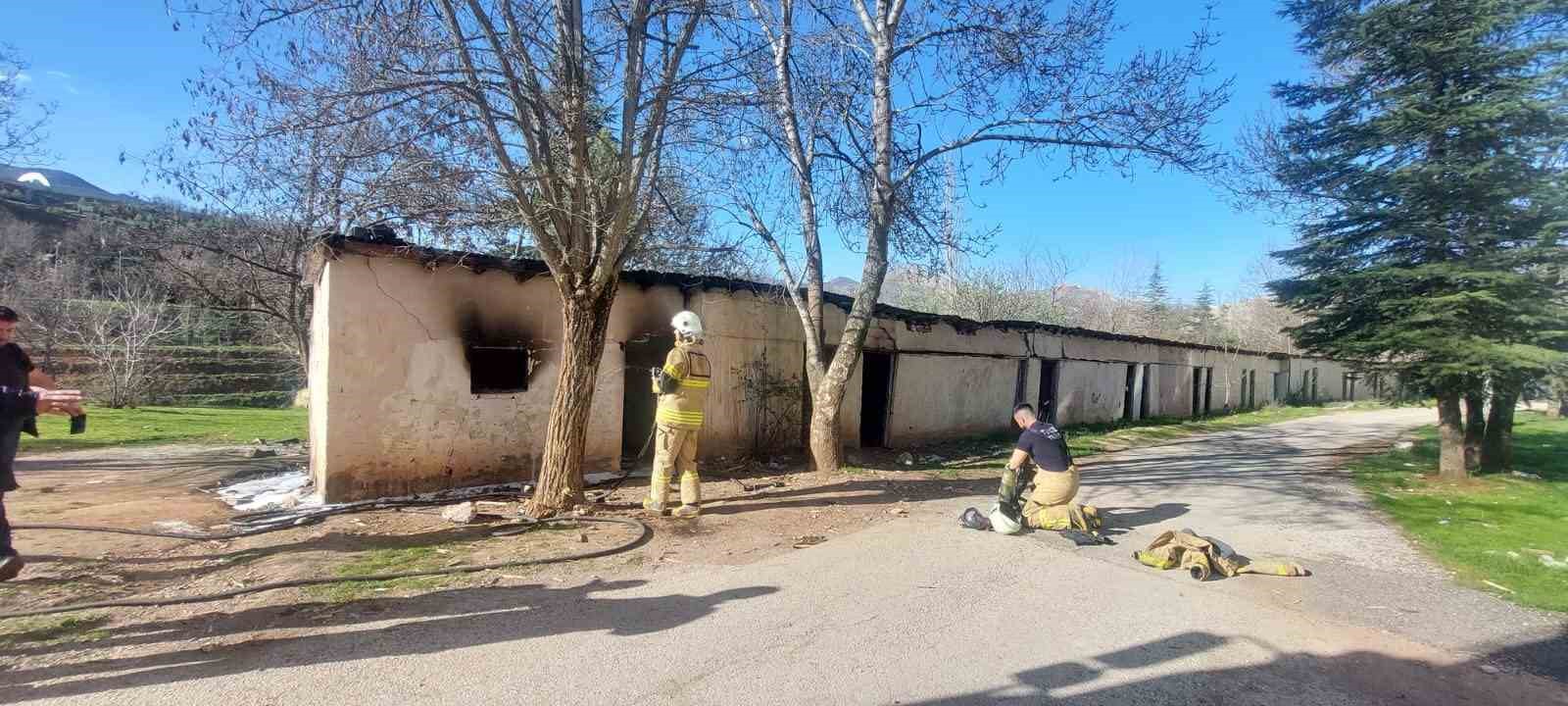 Tunceli’de korkutan yangın