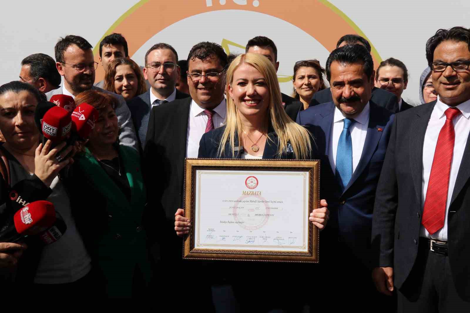 Başkan Doğan ikinci dönem için mazbatasını aldı