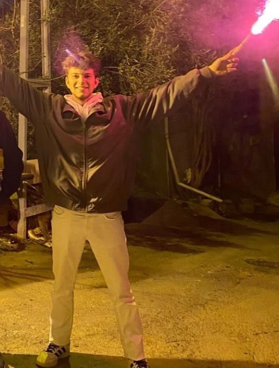 Beşiktaş&rsquo;taki yangında hayatını kaybeden Efe Demir g&ouml;zyaşlarıyla uğurlandı
