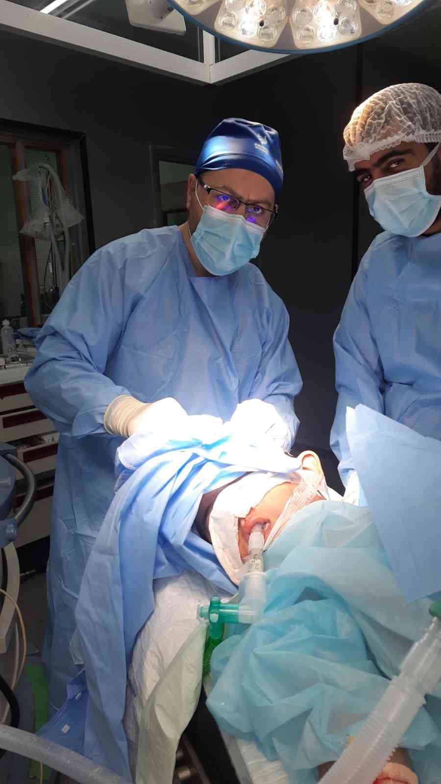 Gazze&rsquo;de g&ouml;n&uuml;ll&uuml; doktorluk yapan Taner Kamacı, t&uuml;yler &uuml;rperten anları anlattı
