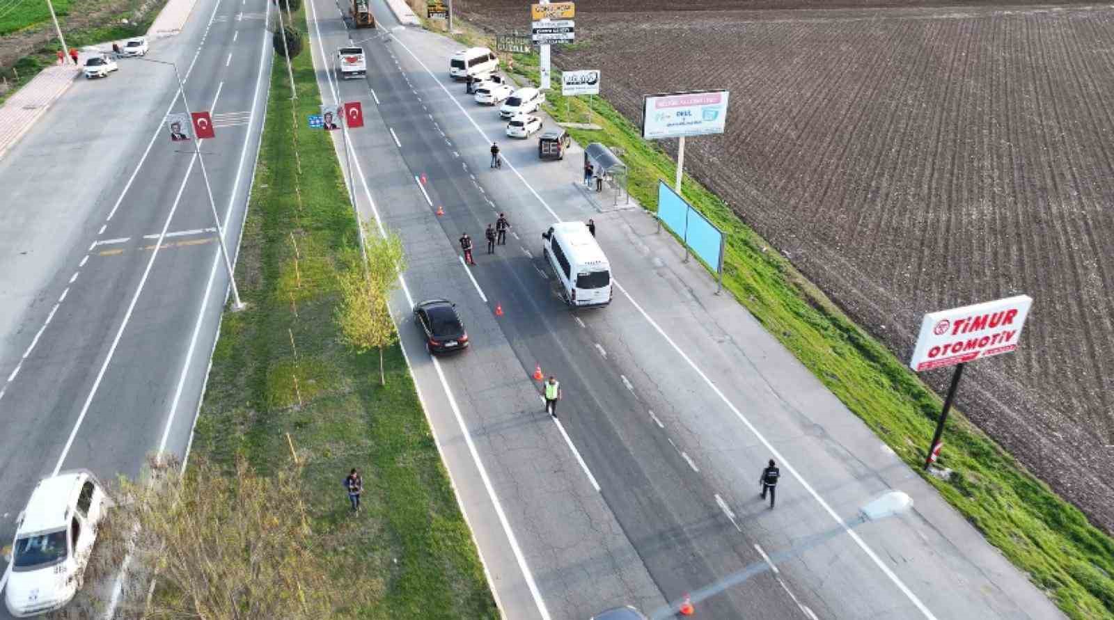Batman’da minibüs ile sevkiyatı yapılan eroin drone ile takip edildi