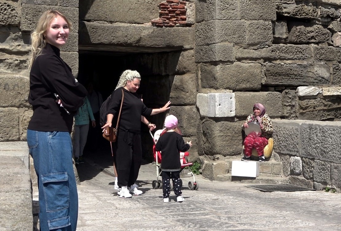 Turizm sezonu ile birlikte Rus turist akını da başladı
