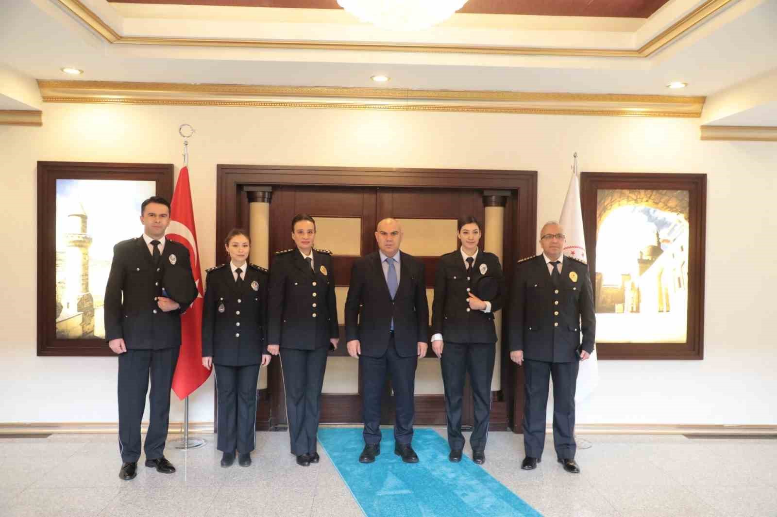 Ağrı Valisi Ko&ccedil;&rsquo;tan Polis Haftası kutlaması
