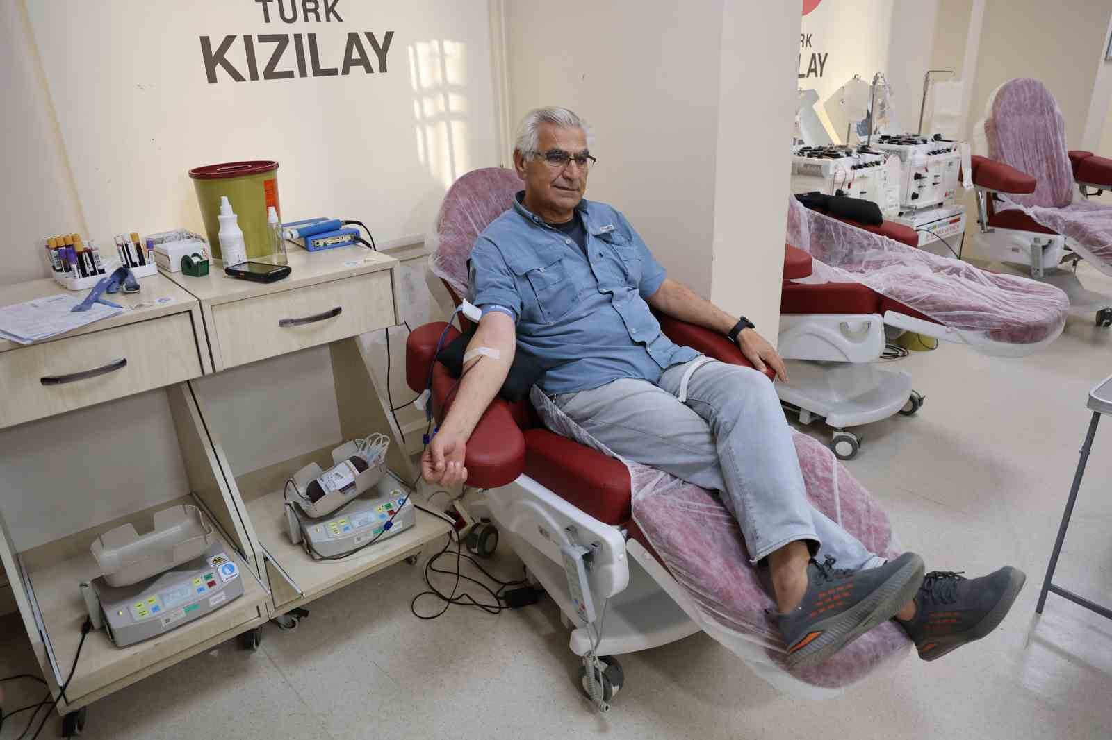 Kızılay&rsquo;dan azalan kan stokları i&ccedil;in &ccedil;ağrı
