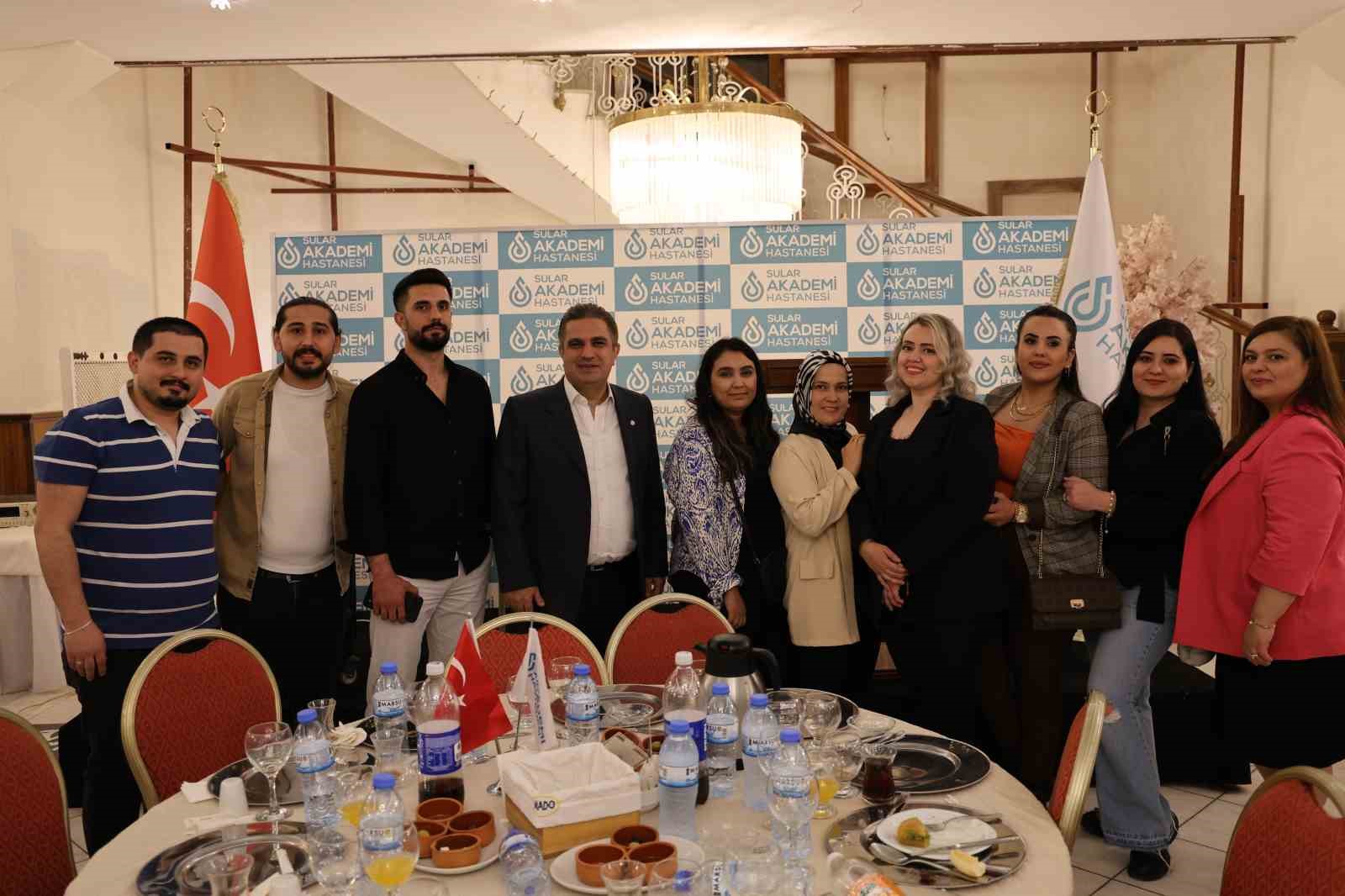 Sular: &ldquo;Sizler sağlığın kahramanısınız"
