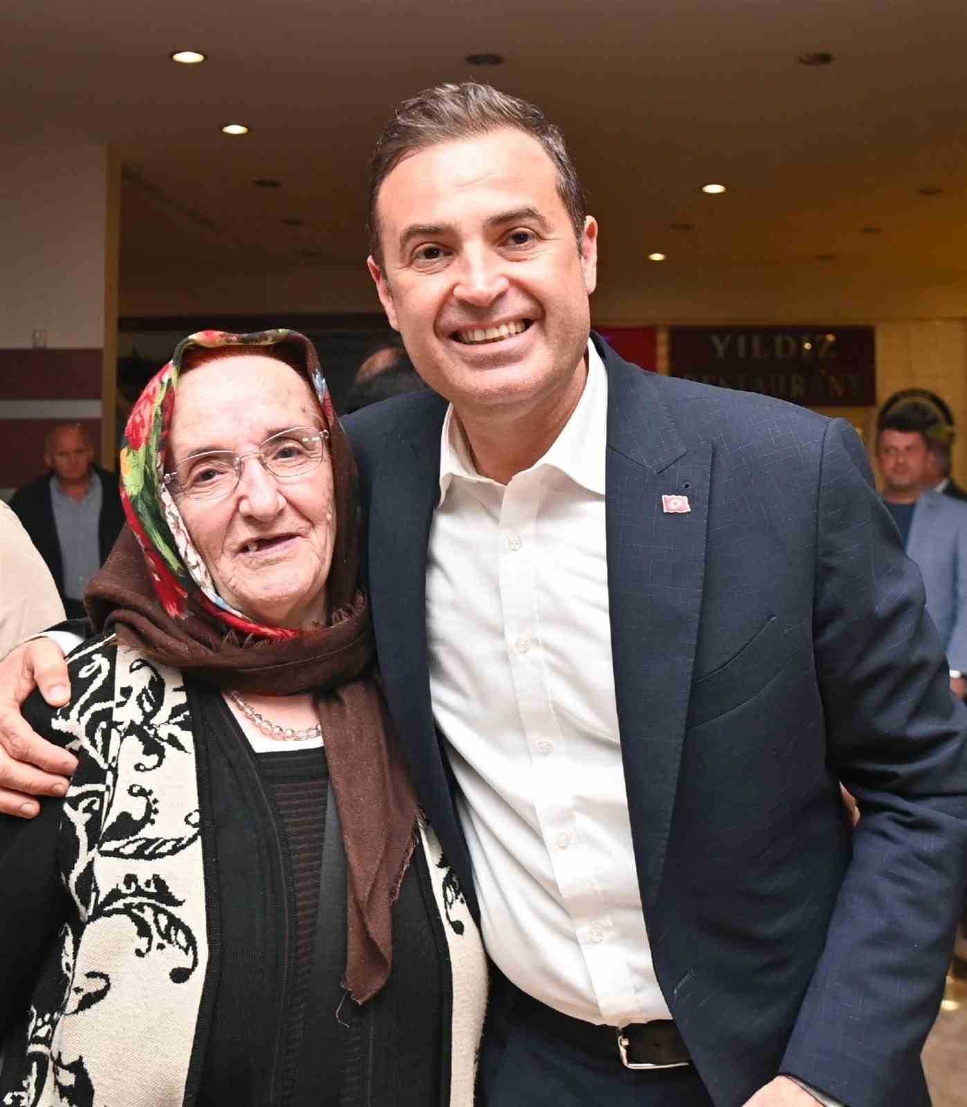 Başkan Ahmet Akın&rsquo;ın ilk il&ccedil;e ziyareti baba ocağı G&ouml;nen&rsquo;e

