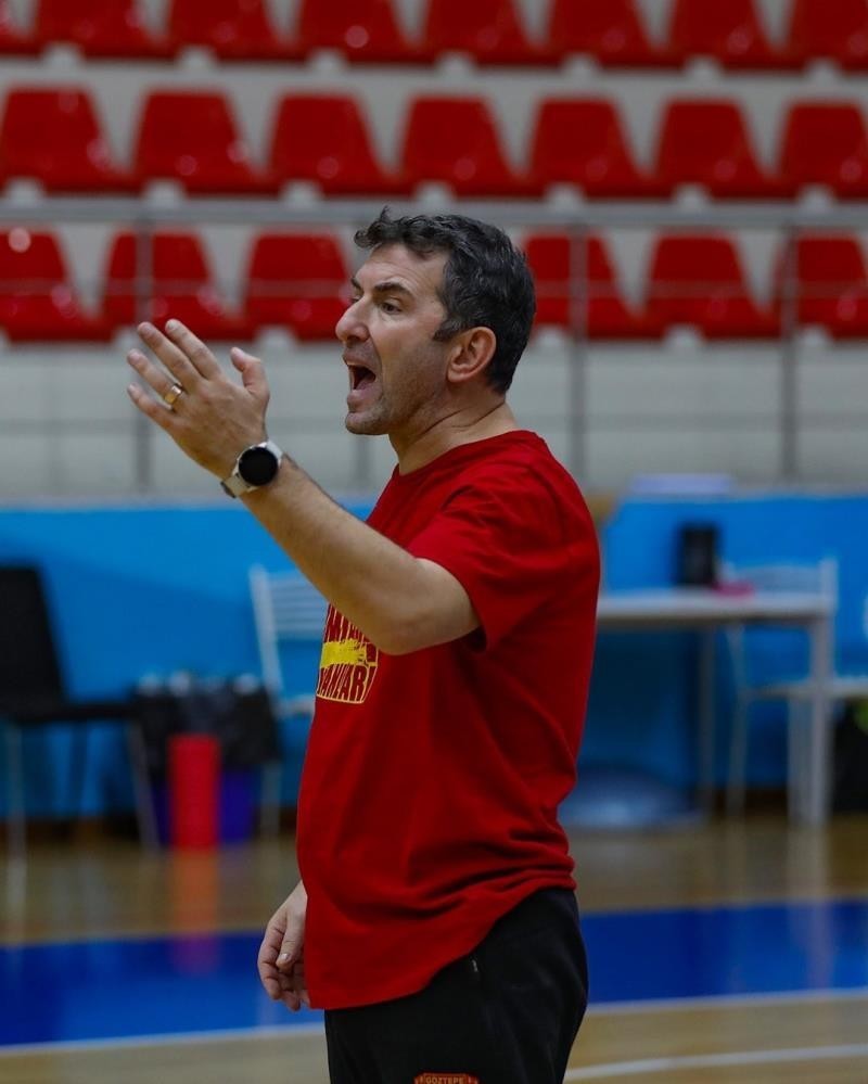G&ouml;ztepe Voleybol&rsquo;da değişim
