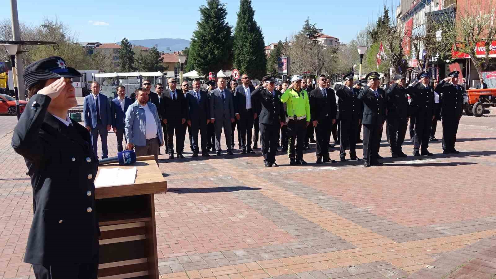 Tavşanlı’da polis haftası çelenk sunumu ile başladı