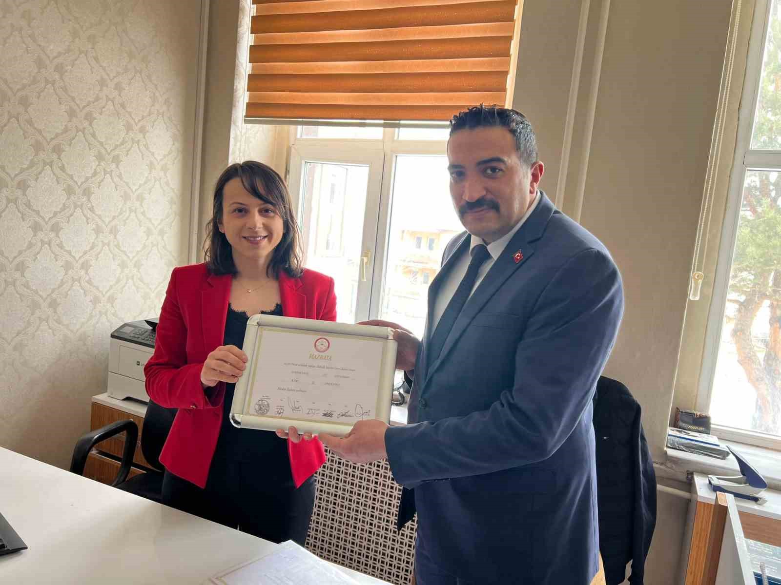 Başkan Kılı&ccedil; mazbatasını aldı
