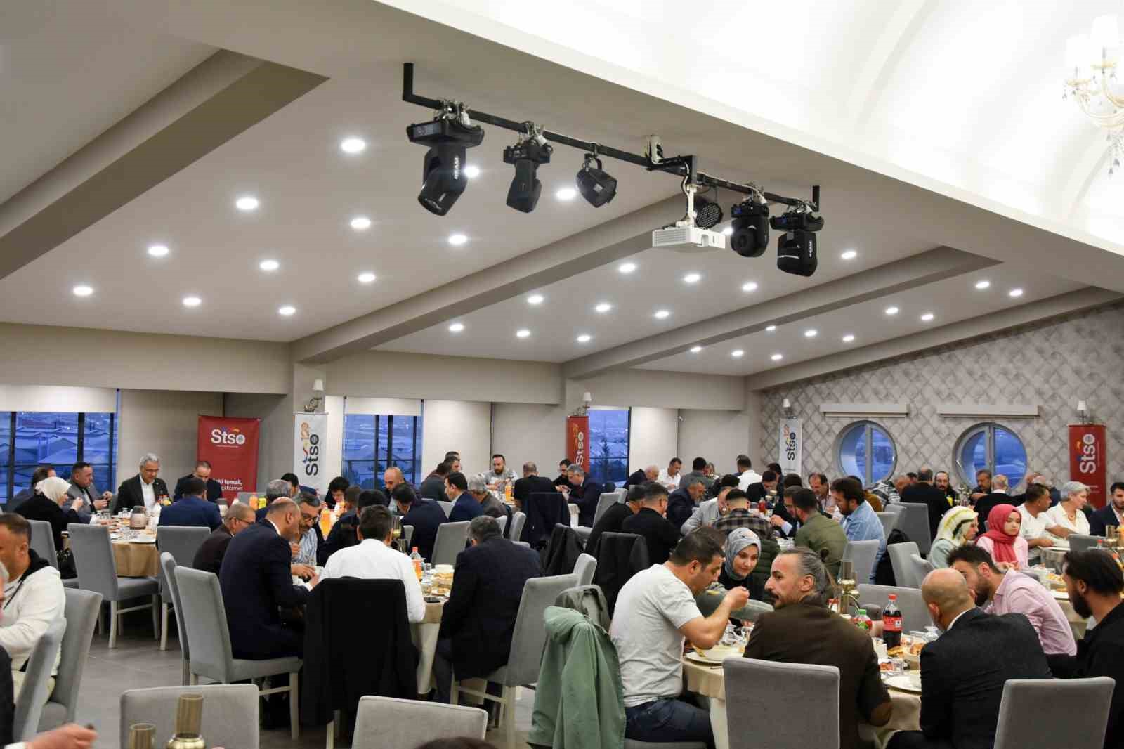 STSO 25. Meslek Komitesi üyeleri iftar programında bir araya geldi