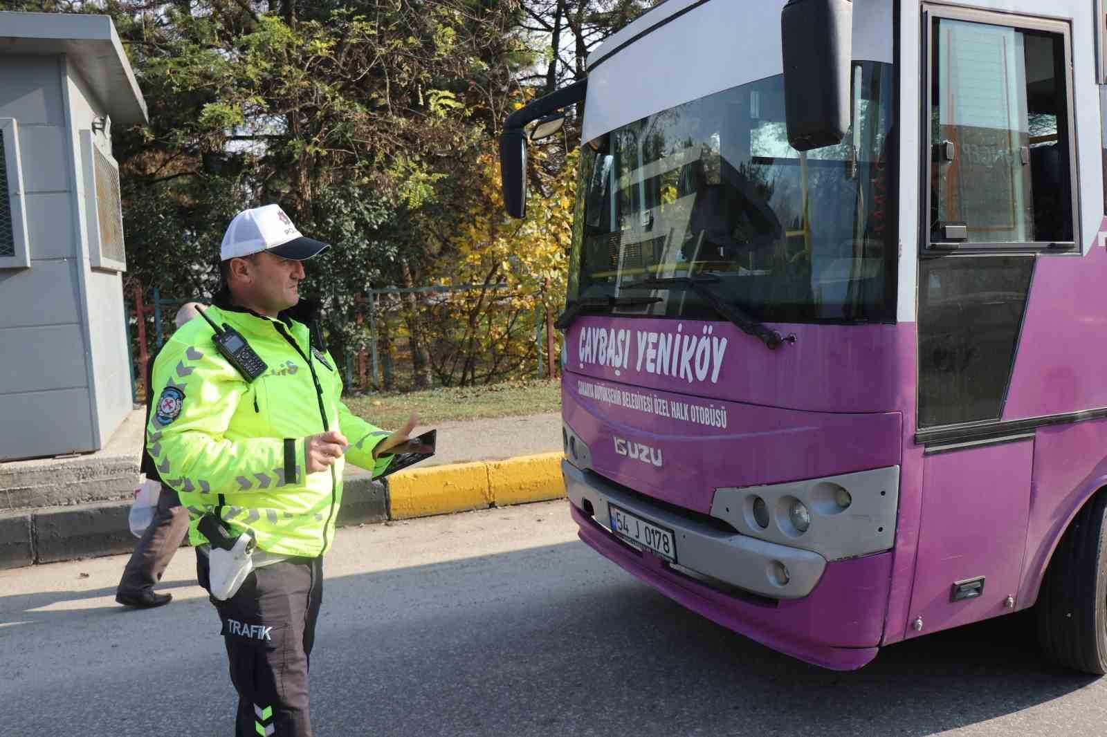 Mart ayında Sakarya&rsquo;da 619 ara&ccedil; trafikten men edildi
