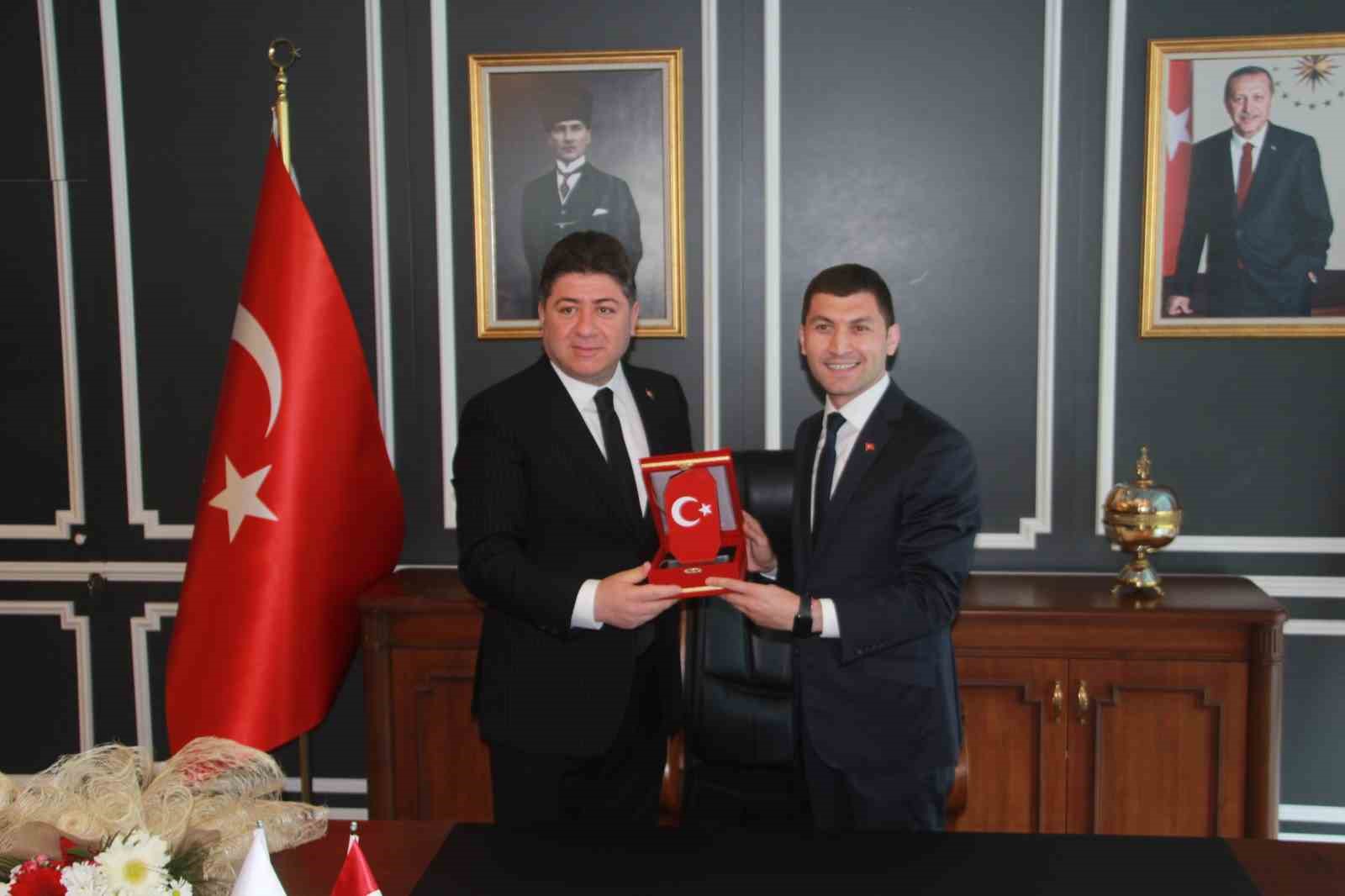 Altınordu Belediye Başkanı Ulaş Tepe g&ouml;revi devraldı
