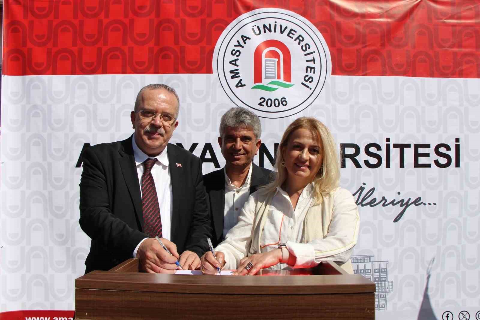 Amasya Üniversitesi’nden kenevir yetiştiriciliğine destek