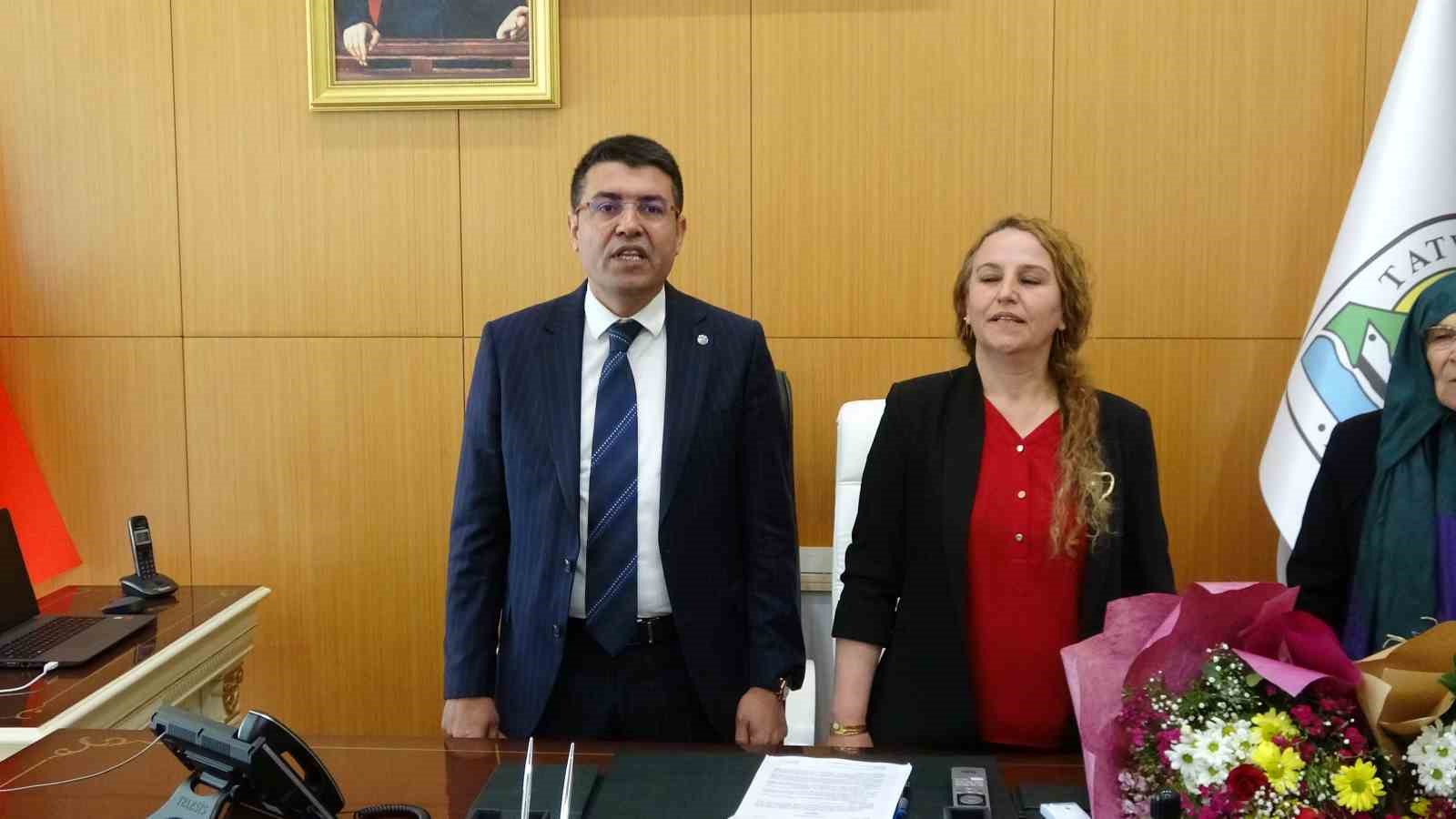 Tatvan Belediye Başkanı mazbatasını aldı
