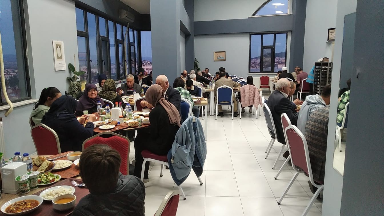 K&uuml;tahya M&uuml;ft&uuml;l&uuml;ğ&uuml;nden gaziler i&ccedil;in iftar

