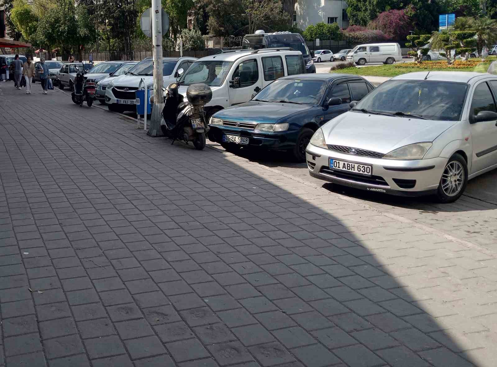 "Yan baktı" diye  darp edip ka&ccedil;tılar
