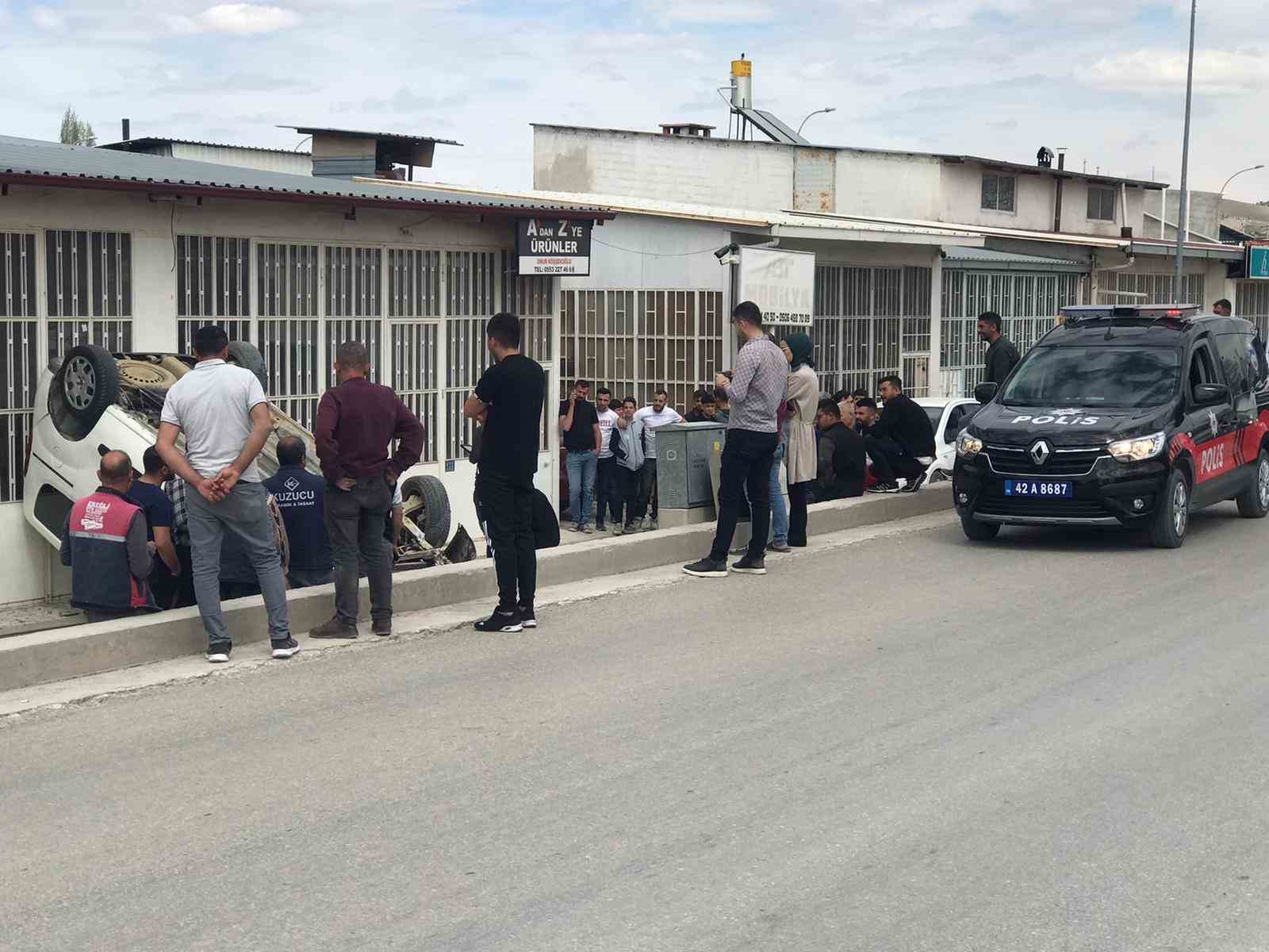 Konya’da hafif ticari araç takla attı: 1 yaralı
