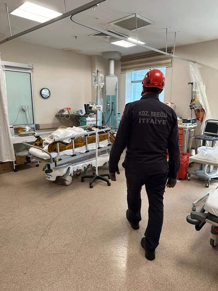 Ayağını tarım aracına kaptıran adam ağır yaralandı
