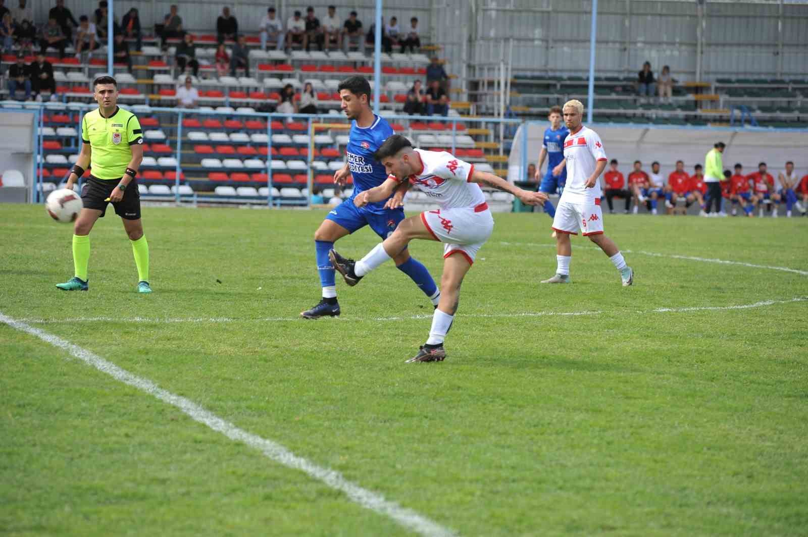 Kemer Belediye Spor evinde galip geldi
