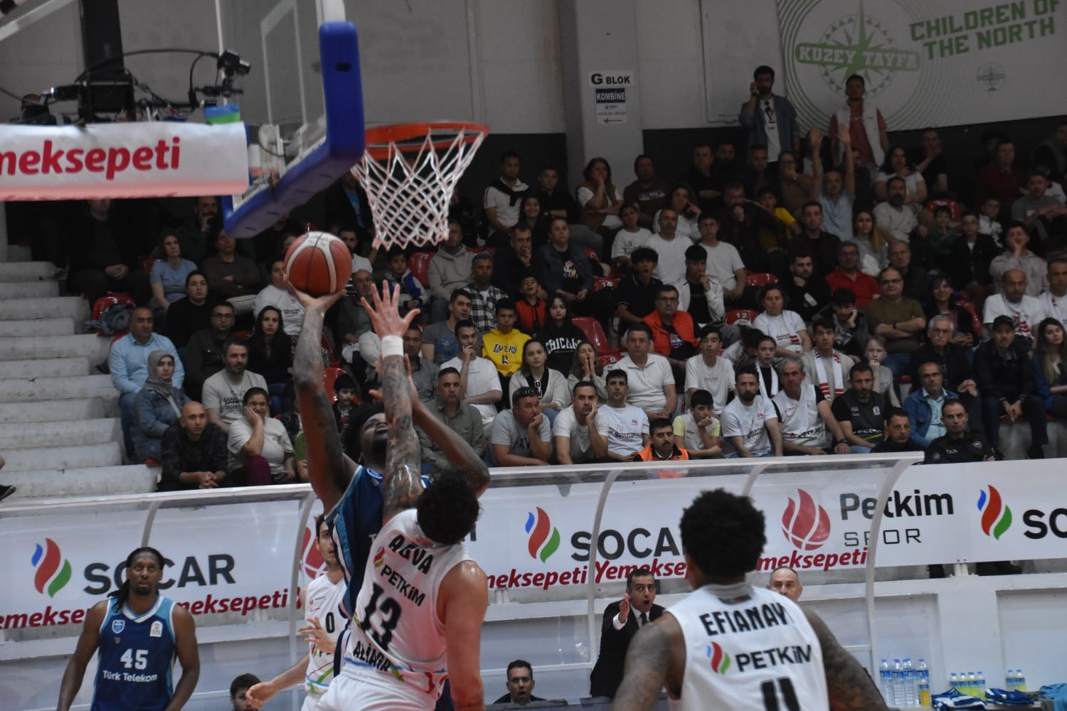 Basketbol Süper Ligi: Aliağa Petkimspor: 96 - Türk Telekom: 94
