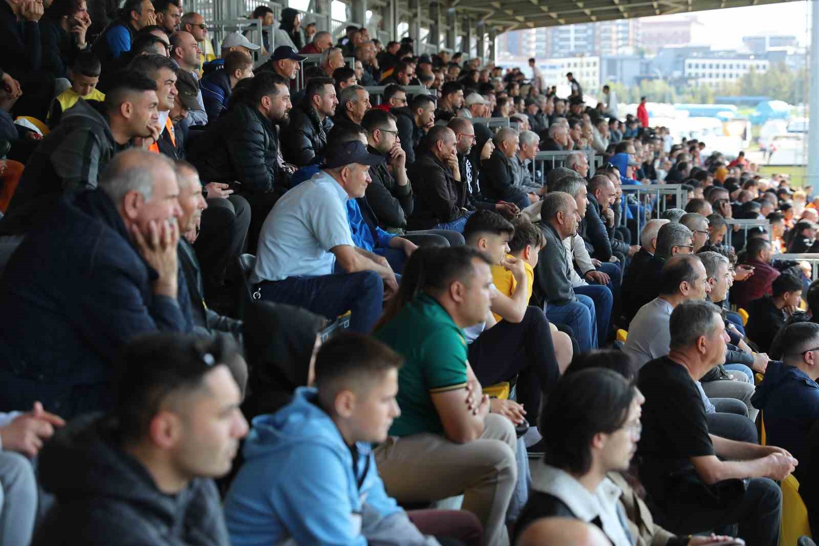 TFF 3. Lig: Aliağaspor FK: 0 - Ayvalıkgücü Belediyespor: 0
