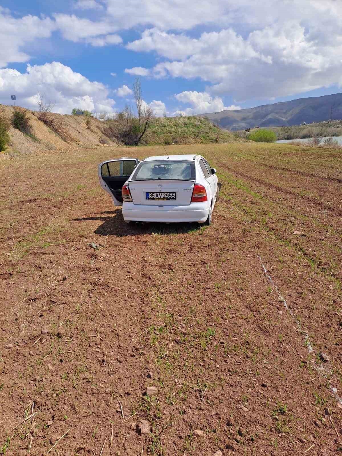 Malatya&rsquo;da otomobil şarampole devrildi: 1 yaralı
