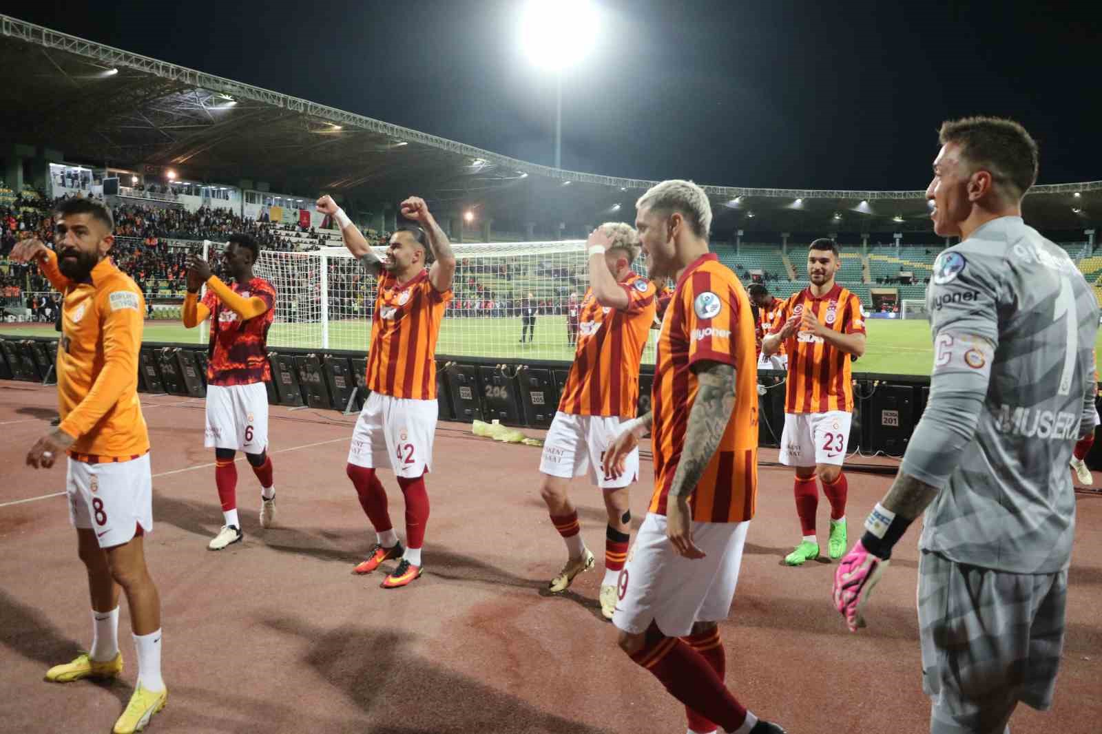 TFF S&uuml;per Kupa: Galatasaray 1 - Fenerbah&ccedil;e: 0 (Ma&ccedil; yarıda kaldı)

