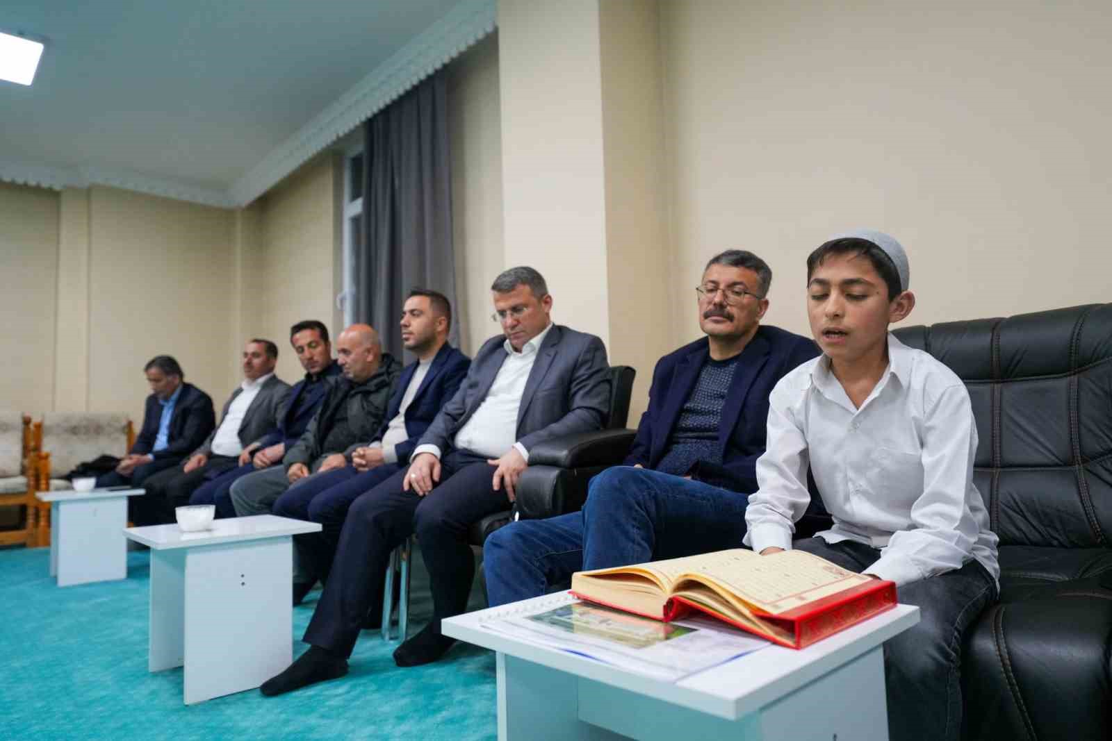 Vali Ali &Ccedil;elik&rsquo;ten &ouml;ğrencilere İstanbul gezisi s&ouml;z&uuml;
