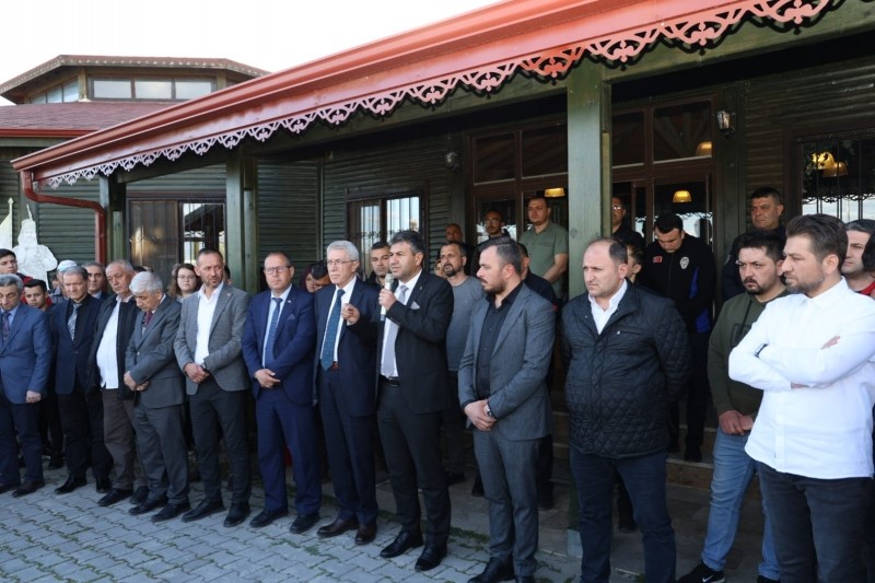 Başkan Akel personel ile bayramlaştı
