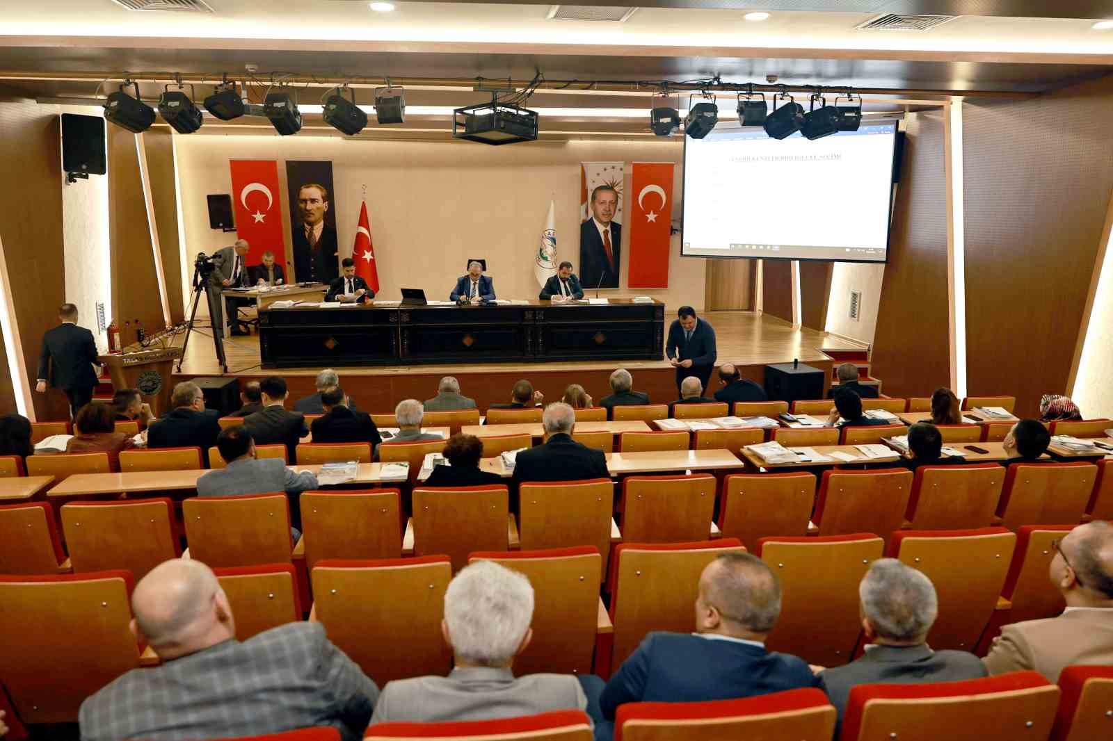 Talas’ta yeni dönem ilk meclis toplantısı
