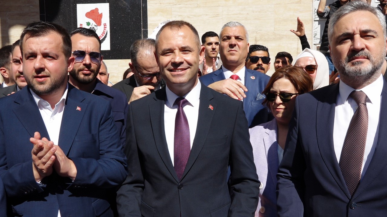 Kırklareli Belediye Başkanlığını kazanan Bulut mazbatasını aldı
