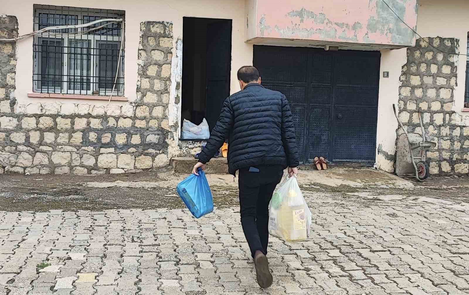 Silopi’de öğrencilerden ihtiyaç sahiplerine gıda ve giyim yardımı
