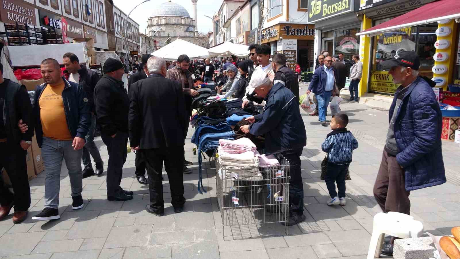 Yozgat’ta çarşı ve pazarda bayram yoğunluğu yaşanıyor